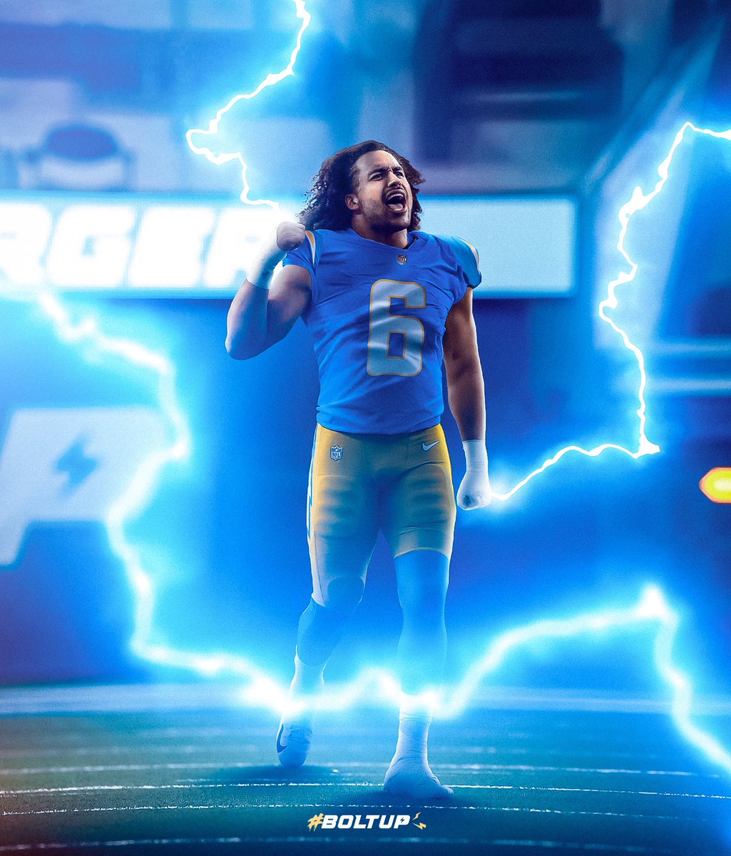 Time to #BoltUp @EricKendricks54 // @chargers