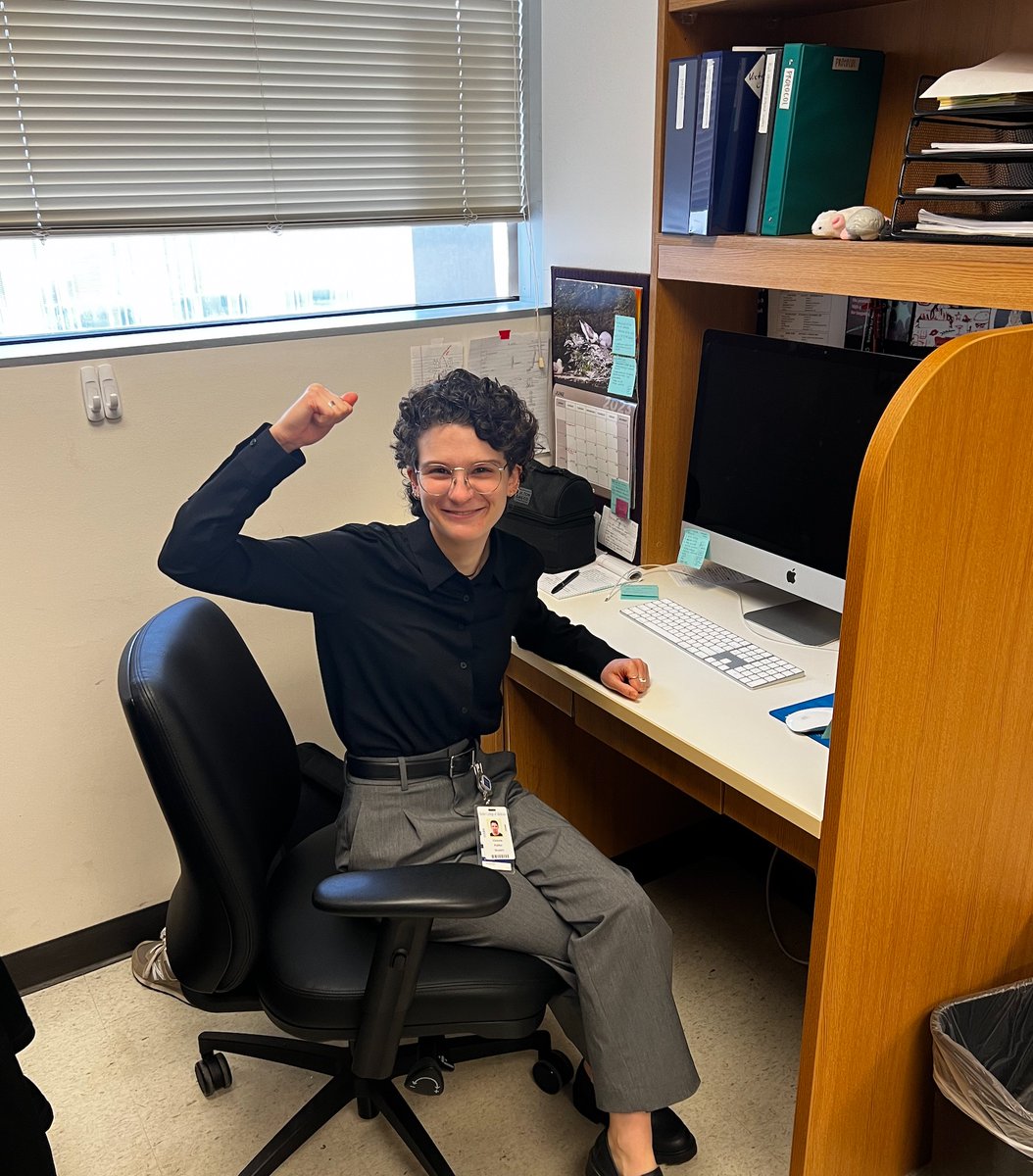Congratulations to Victoria Palfini on passing her qualifying exam!  Now on to do everything you proposed.  I can't wait to see what you discover about axon initial segments.