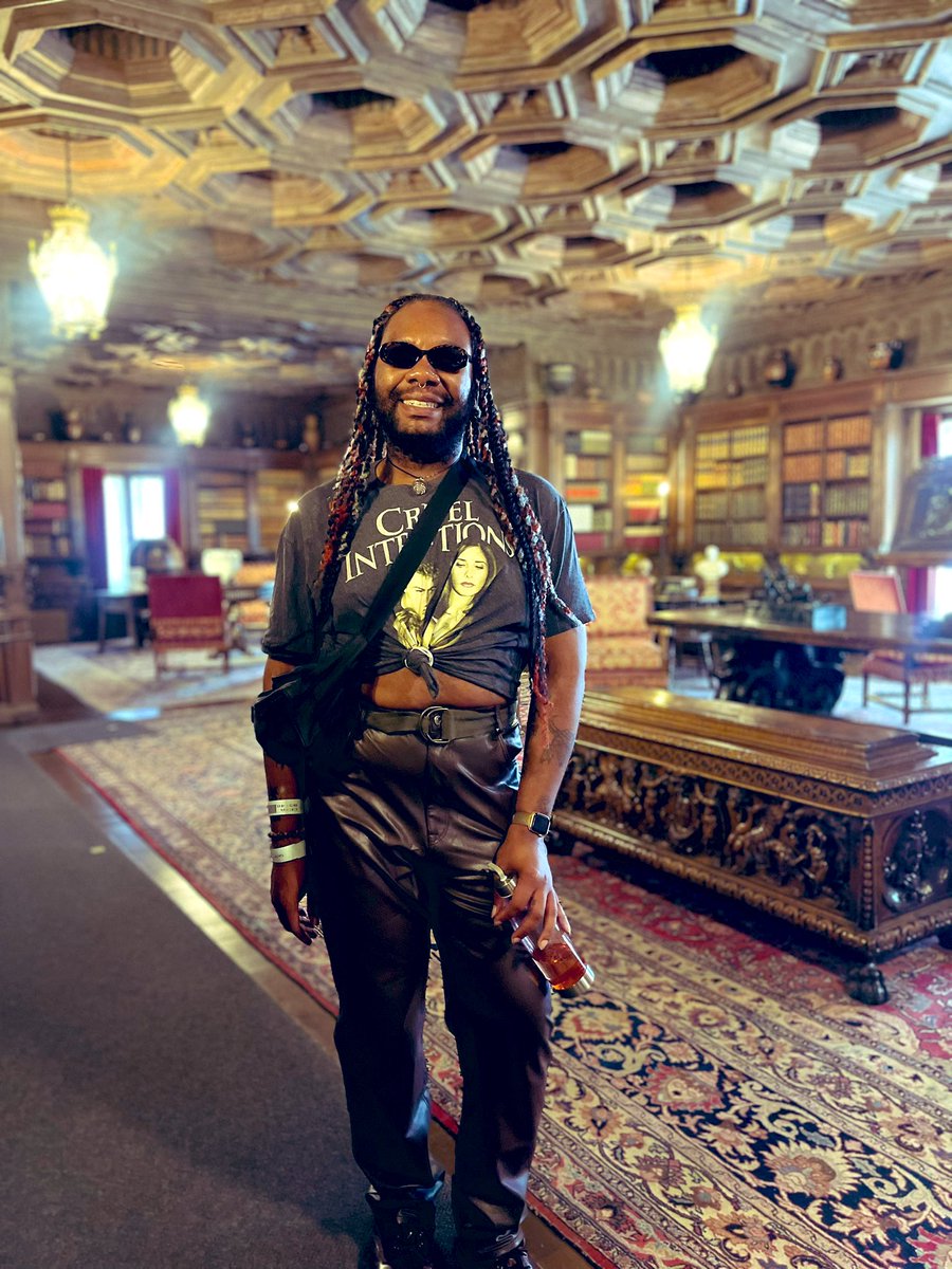 Hearst Castle, 2023
#hearstcastle #weekendvibes #blackboyjoy
#gay #Pride2023