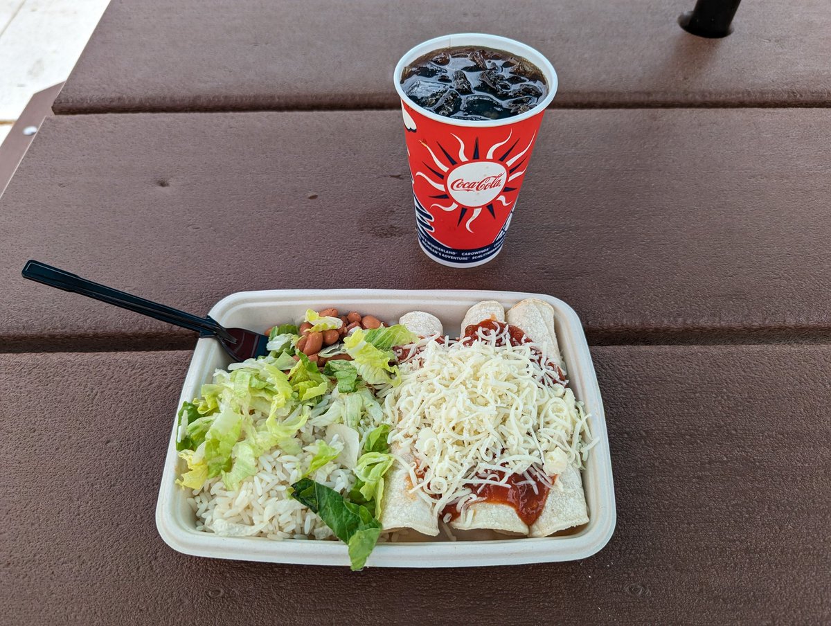 KICentral's tweet image. The chicken enchiladas are now on the meal plan at Enrique's at @KingsIslandPR #KICentral #KingsIsland @DonHelbig @CPFoodBlog @chefmajor72