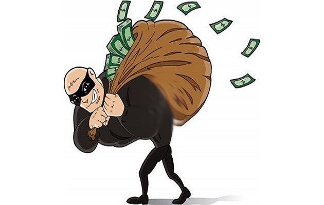 বিকাশের দোকান, বাড়ী থেকে স্বর্ণালংকারসহ টাকা লুট