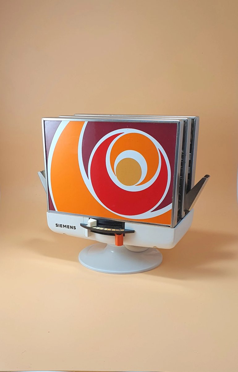 WaldoKanto's tweet image. 1970's Toaster model TT 8003 by Siemens - Germany