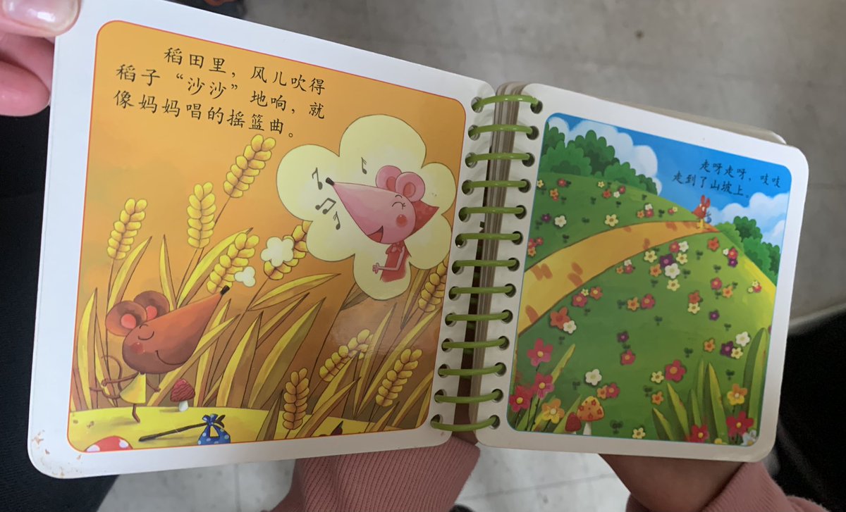 BPSHawks4's tweet photo. Favourite picture book day in grade 4! We love how some students brought in books in their first language! #BPSHawks4 #BPSHawksLearn https://t.co/PYcLQps3O2
