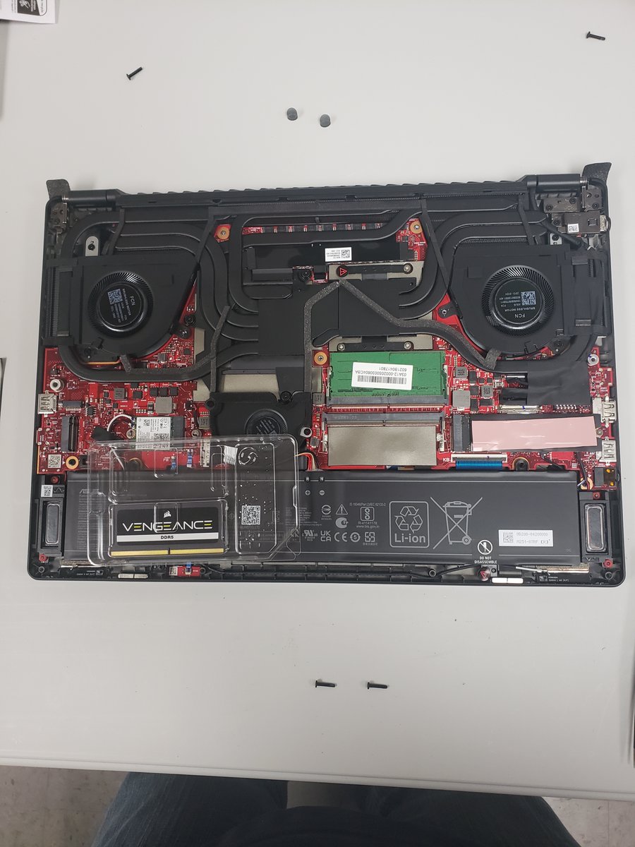 BlackRabbitSec's tweet image. Sometimes,.it&apos;s just nice to return to the basics 😊 #ramupgrade #pcwork #technician