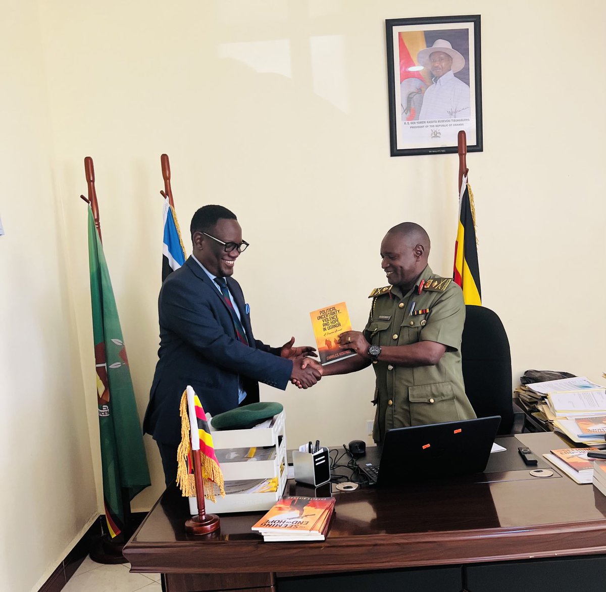 Glad to receive an autographed copy of “Political uncertainty, violence and hope in Uganda” from Gen Charles Kisembo, Director of the National Leadership Institute(NALI), Kyankwanzi. It is a scholarly analysis of Uganda’s politics from a distinguished military leader.