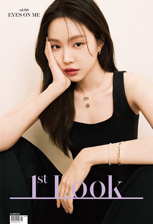 naputa_hk's tweet image. Oh I need one copy 🥺🥺🥺

#손나은 #1stLook