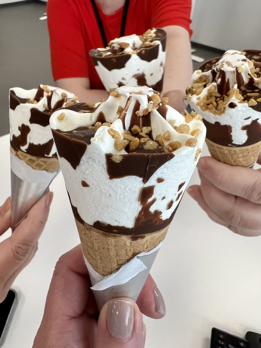 Viestintätiimin kehittämisiltapäivässä löysimme ja nimesimme yli 20 onnistumista tältä kevätkaudelta. Tuuttiskoolaus sille ja kiitos meidän upea työporukka!