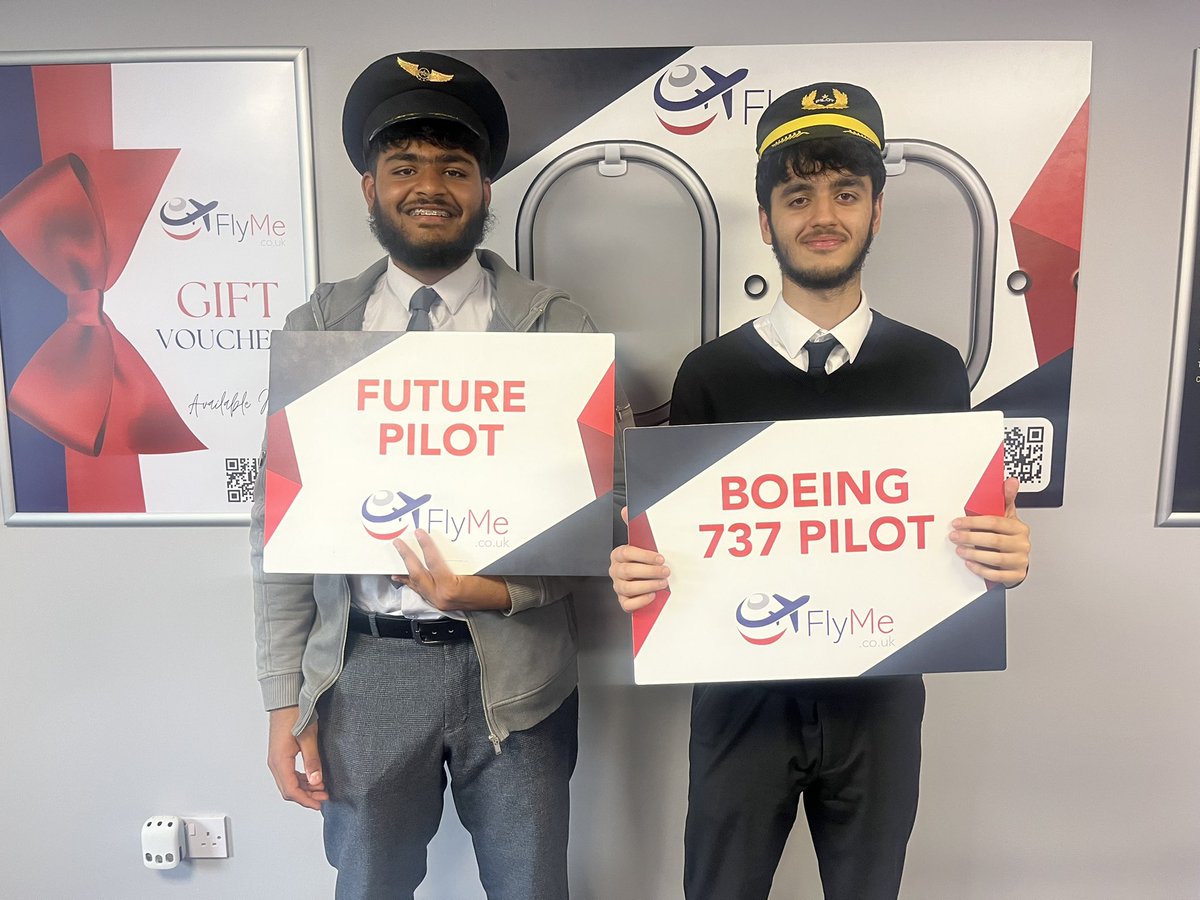 flymeflightsim's tweet photo. Today we’ve had Year 12 students from @ShirelandCA @LoxtonSca enjoying a Travel &amp; Tourism Focus day with us. They’ve been involved in lots of group activities today and had a great insight into the world of aviation. https://t.co/a8suP7wrXB