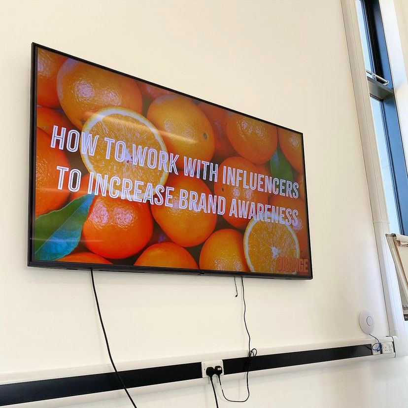A week ago today Orange hosted our very own #influencermarketing workshop at Broadland Food Innovation Centre, teaching food and drink businesses all about #influencerpartnerships 📷 Attendees learnt how to discover influencers that align with brand values, and much more!