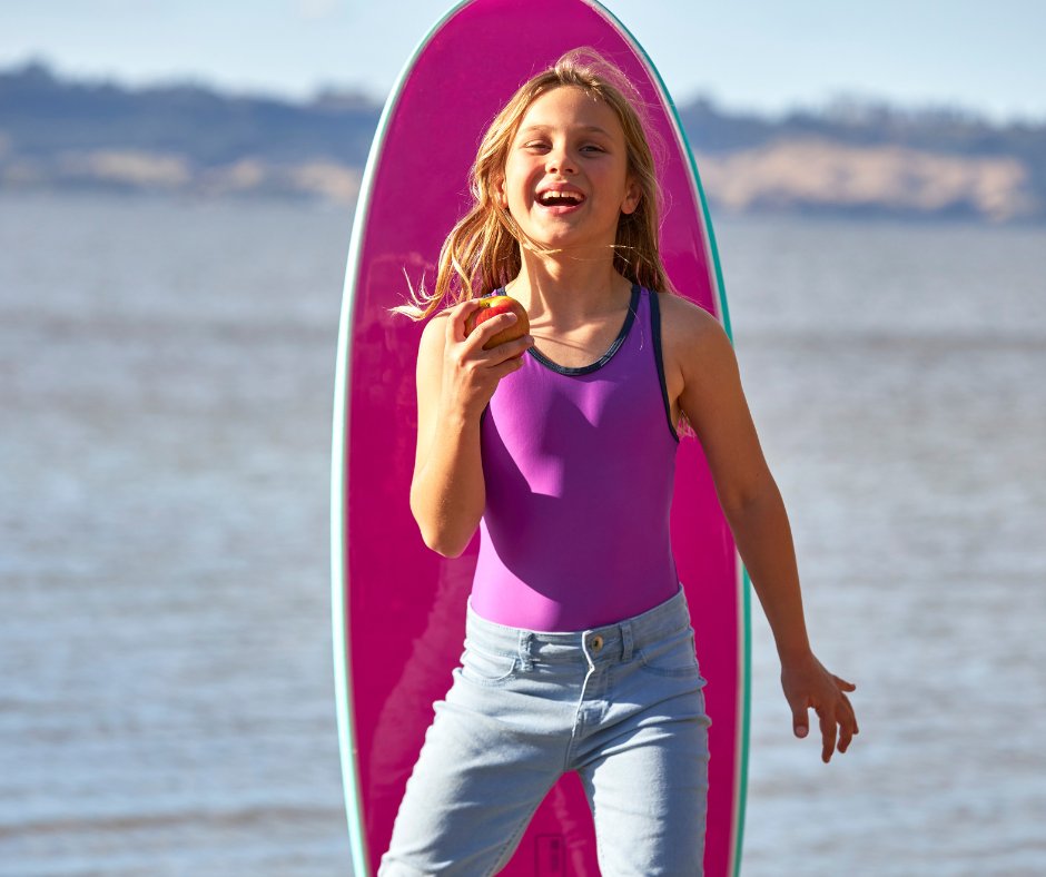 Simply smile and (catch a) wave! 🏄‍♀️

#JAZZapple #apples #JAZZapples #surfsup #surfing #thegreatoutdoors #summerfun #eatright #summerfood #summersnacks #beachlife #goodfood #itsJAZZtime #InternationalSurfingDay