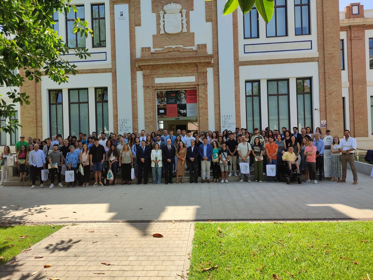 IES Sierra Bermeja (@iessb) on Twitter photo Enhorabuena a Youssef Laanigri (Integración Social) y Paola Cisneros Lozano (APSD), galardonados con los 'Premios de Educación Ciudad de Málaga a la Formación Profesional' otorgados por <a href="/malaga/">Ciudad de Málaga</a> en Tabacalera cc. <a href="/FPAndaluza/">Formación Profesional Andaluza</a> <a href="/Alianzafpdual/">Alianza FP Dual</a> <a href="/educacionmlg/">Desarrollo Educativo Málaga</a> <a href="/EducaAnd/">Consejería Desarrollo Educativo y FP</a> Enhorabuena a Youssef Laanigri (Integración Social) y Paola Cisneros Lozano (APSD), galardonados con los 'Premios de Educación Ciudad de Málaga a la Formación Profesional' otorgados por <a href="/malaga/">Ciudad de Málaga</a> en Tabacalera cc. <a href="/FPAndaluza/">Formación Profesional Andaluza</a> <a href="/Alianzafpdual/">Alianza FP Dual</a> <a href="/educacionmlg/">Desarrollo Educativo Málaga</a> <a href="/EducaAnd/">Consejería Desarrollo Educativo y FP</a>