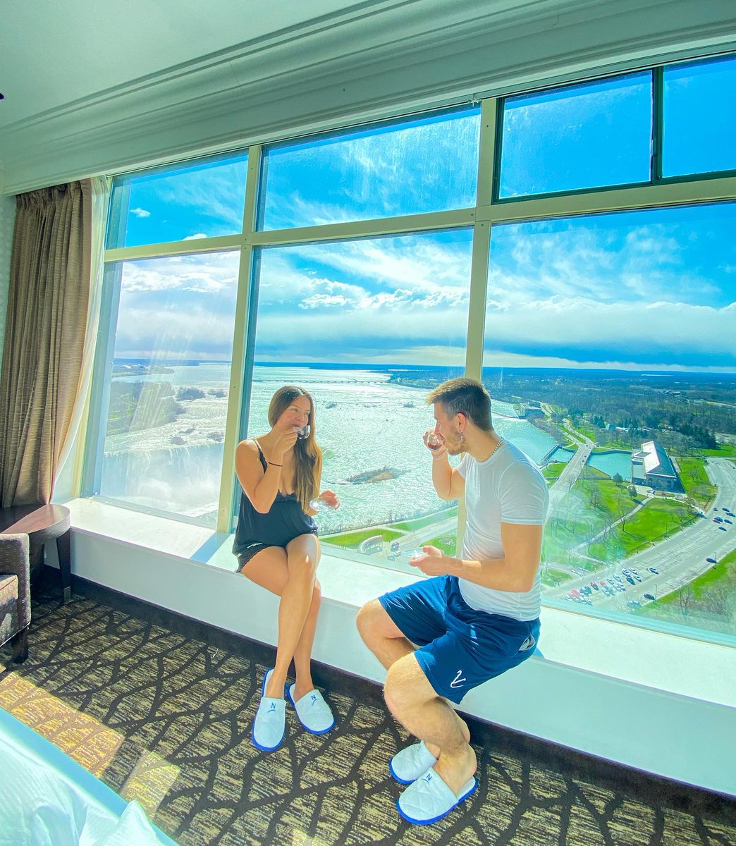 Morning coffee talks are best with a view at The Tower Hotel Fallsview!

Book now: niagaratower.com

📸 @juvibeyond

#travelmore #fallsview #niagarafalls #fallsviewhotel #niagaratower #towerhotel #niagarafallsontario