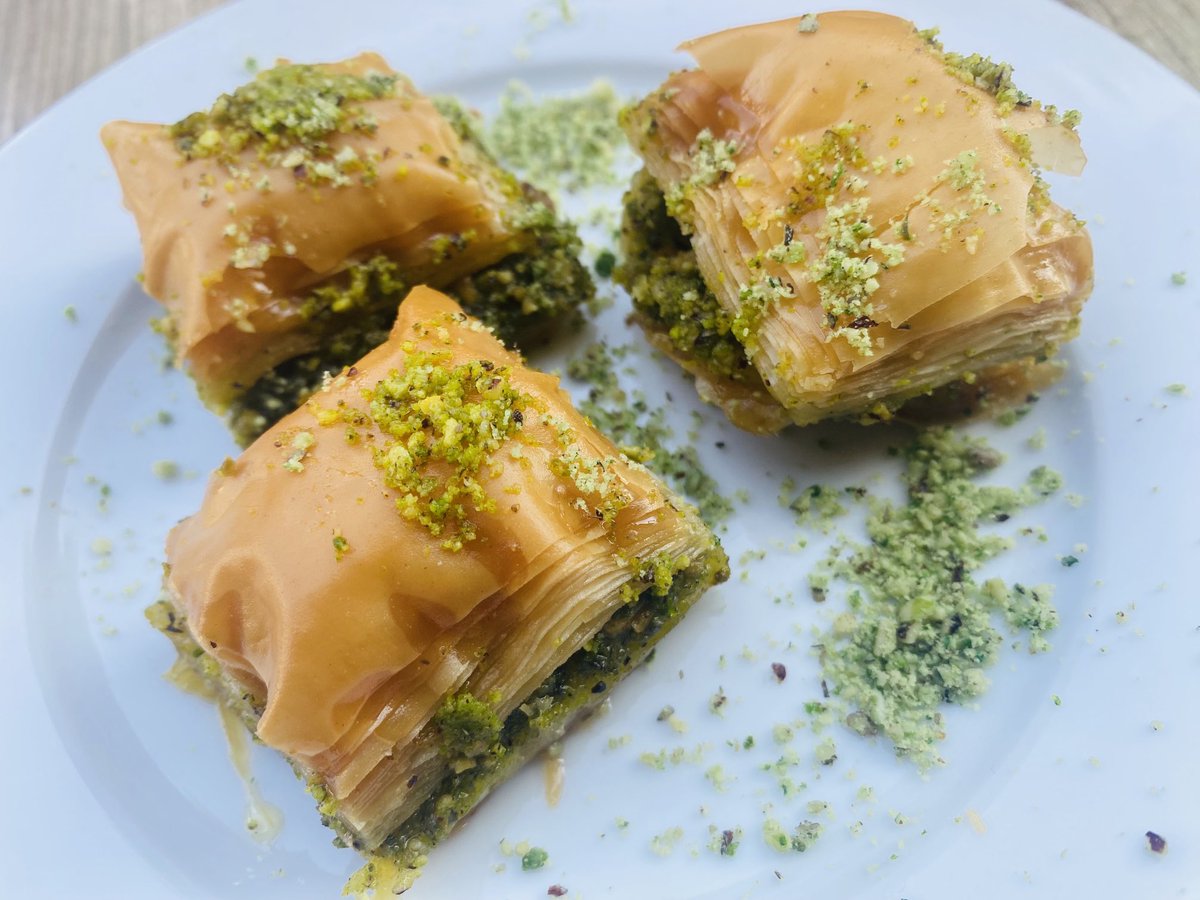 SaSaLaSharif's tweet image. #Sweets4MySweets 

Baklava bei Troja 🇹🇷 
#MahlZeit 
für was Süßes 💖