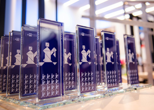 „TOP-Ausbildungsbetriebe 2023“ - alle Fotos von der Preisverleihung sind jetzt online und können heruntergeladen werden. Bitte beachten Sie als Bildquelle Fotografin Ulrike Kielmann.
neubrandenburg.ihk.de/aus-und-weiter…