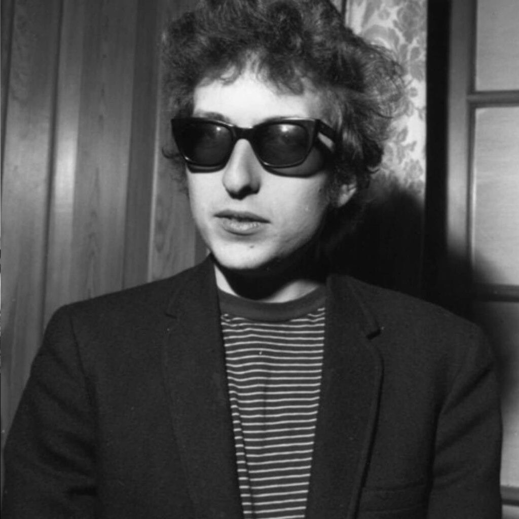 Bob Dylan biopic ‘A COMPLETE UNKNOWN’ starring Timothée Chalamet will film from August to October.

(Source: productionlist.com/production/a-c…)