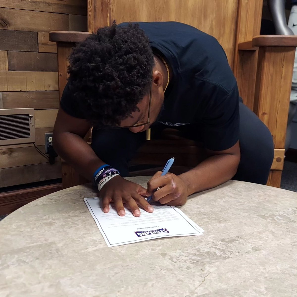 Derek Graves tweet media