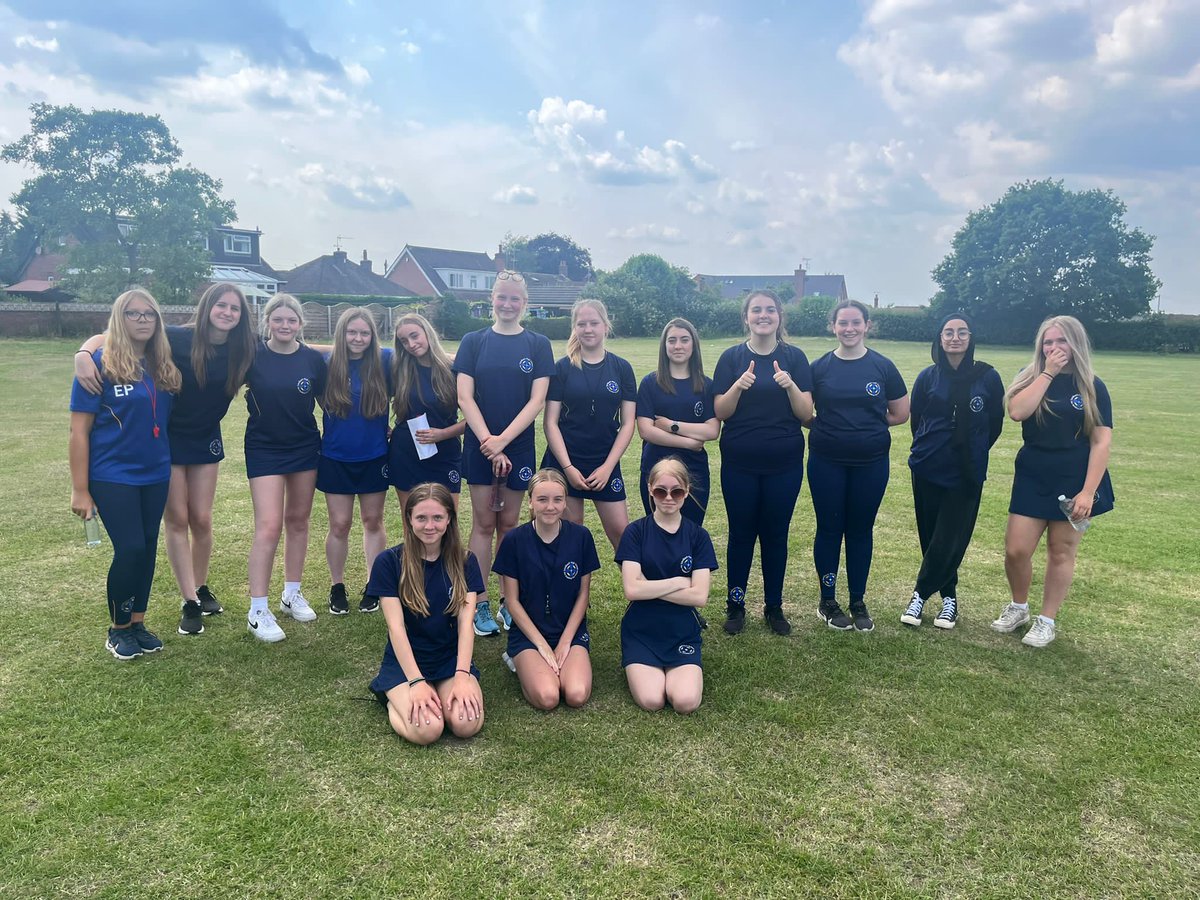 On Friday Year 10 BACHE Leadership students did an amazing job delivering mini game activities to one of our local primary schools🎾⚾️🏃‍♀️🏃‍♂️

Great work all! 🌟