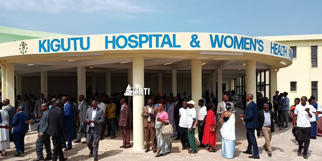RT_Isanganiro's tweet photo. Inauguration de l'hôpital moderne de #Kigutu en @Province_Bururi par le président de la république ce mardi. Cet établissement sanitaire a de multiples services dont celui de la santé mentale. Que chaque région soit dotée d'un tel hôpital d'ici 2040, souhaite le chef de l'Etat. https://t.co/1twZIrKKVg