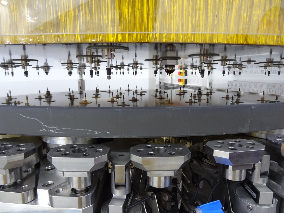 India_TMT's tweet photo. The 2D profilometer has 61 probes. These probes take 6 sets of readings to check if the mirrors have been warped and polished correctly. That's a total of 366 measurements! This process will be done for all the mirrors manufactured at #ITOFF. https://t.co/VvOncTEqe7
