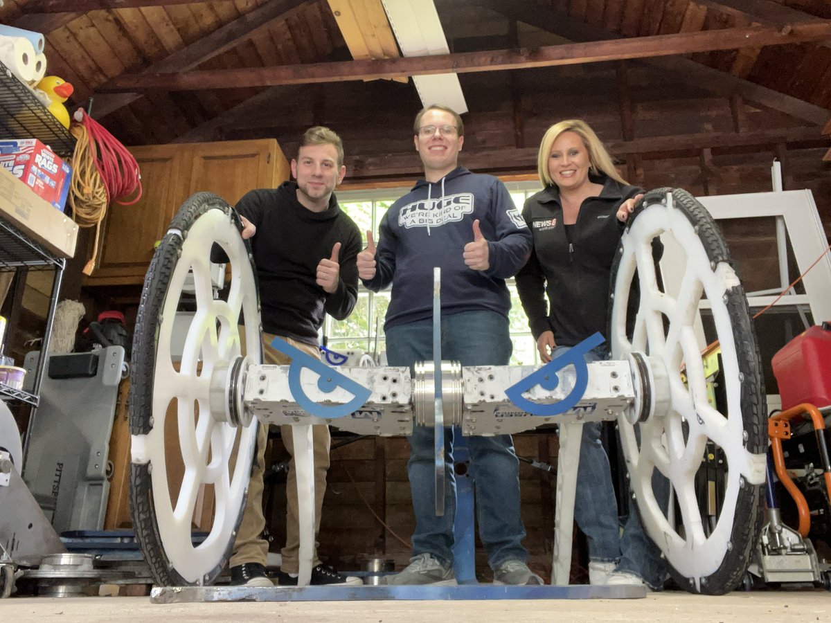 I caught up with <a href="/BattlebotsHuge/">HUGE</a> as they returned from the <a href="/BattleBots/">BattleBots</a> World Championships!

Check out my story TONIGHT on <a href="/WTNH/">WTNH News 8</a> 

<a href="/Discovery/">Discovery</a> 
<a href="/NationalHavoc/">NHRL - Robot Fighting League</a>