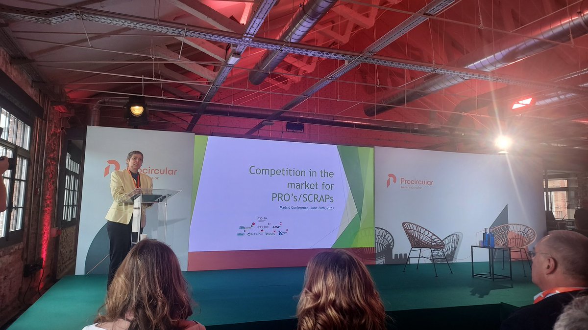 LMedinaMontoya's tweet image. Presentación #Procircular nuevo Sistema Colectivo de Responsabilidad Ampliada del Productor #SCRAP de envases del @ReclayGroup, representando a la @fempcomunica. Nuevos actores entran en el sector de la recogida selectiva y reciclaje de residuos. La competencia siempre es buena.