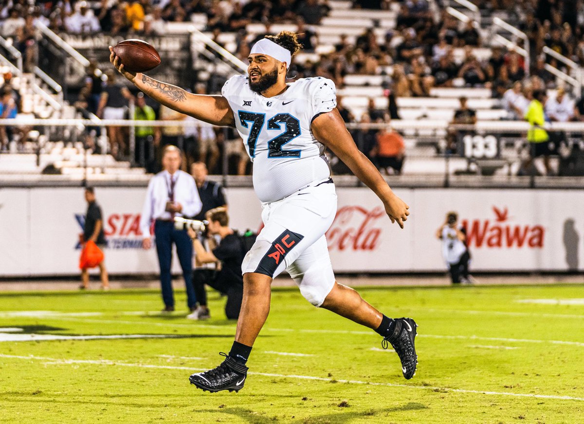 SSN_UCF's tweet photo. 72 Marcellus Marshall (@marzzz_58) days until the UCF opener:

- 6’6″ 330lb transfer OL from Kent State (UCF’s game 1 opponent)
- 1st-team All-MAC for the 2022
- 3 years of eligibility remaining 
- Transfer offers from WV, Colorado, Minnesota &amp; Pitt
- Should start at Left Guard https://t.co/6JpoRQmXGc