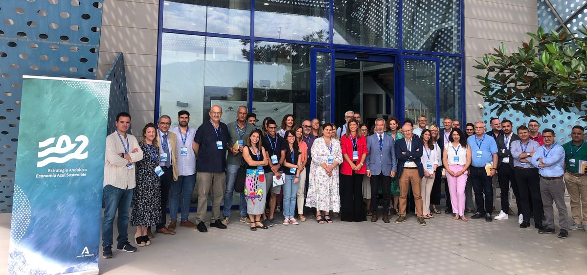 campusdelmar's tweet photo. Desde el #cuboazul de #Motril, participamos en la organización y desarrollo de la jornada de la Estrategia Andaluza de Economía Sostenible de la @AndaluciaJunta, 'Biodiversidad marina y costera, riqueza natural de los fondos marinos y biotecnología azul'. 🐙🪼 https://t.co/wrNBToqppZ
