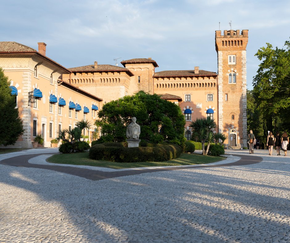 VisitFVG's tweet image. 🎶🎭 Al via domani il Piccolo Opera Festival 2023! 
Si inizia il 21 Giugno con il Concerto del Risveglio: Cappuccino e 
quartetto al Castello di #Spessa 🏰 

Scopri il programma completo 👉 bit.ly/3PoOlLs
@piccolopera 
#iosonofvg #fvglive