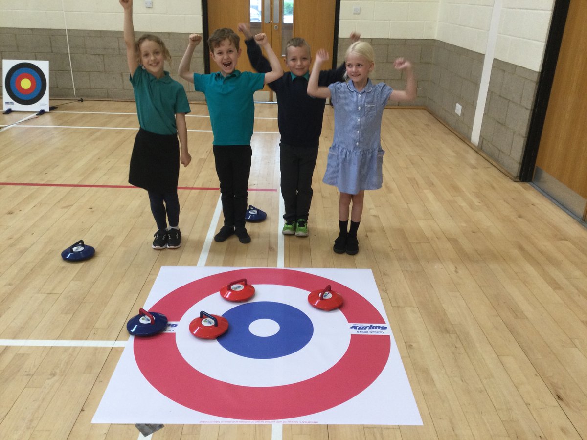 class2foxton's tweet photo. Lots of fun today learning archery, boccia and curling. https://t.co/5jw20Mt8hL