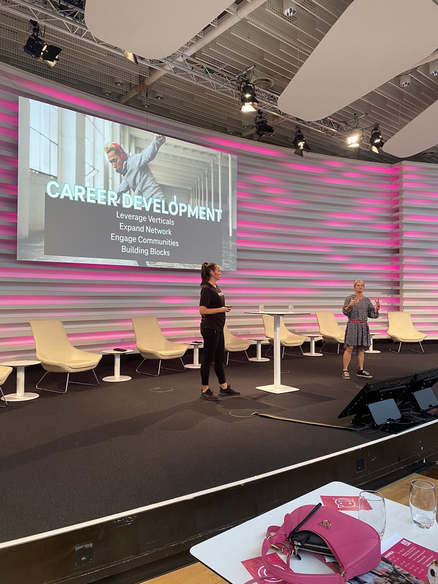 “The sky is limited less and there are many stars to catch” by Jennifer &amp; <a href="/LizAbitante/">𝙻𝚒𝚣 𝙰𝚋𝚒𝚝𝚊𝚗𝚝𝚎</a> from T Mobile US regarding Career Development #thankyou #telekom