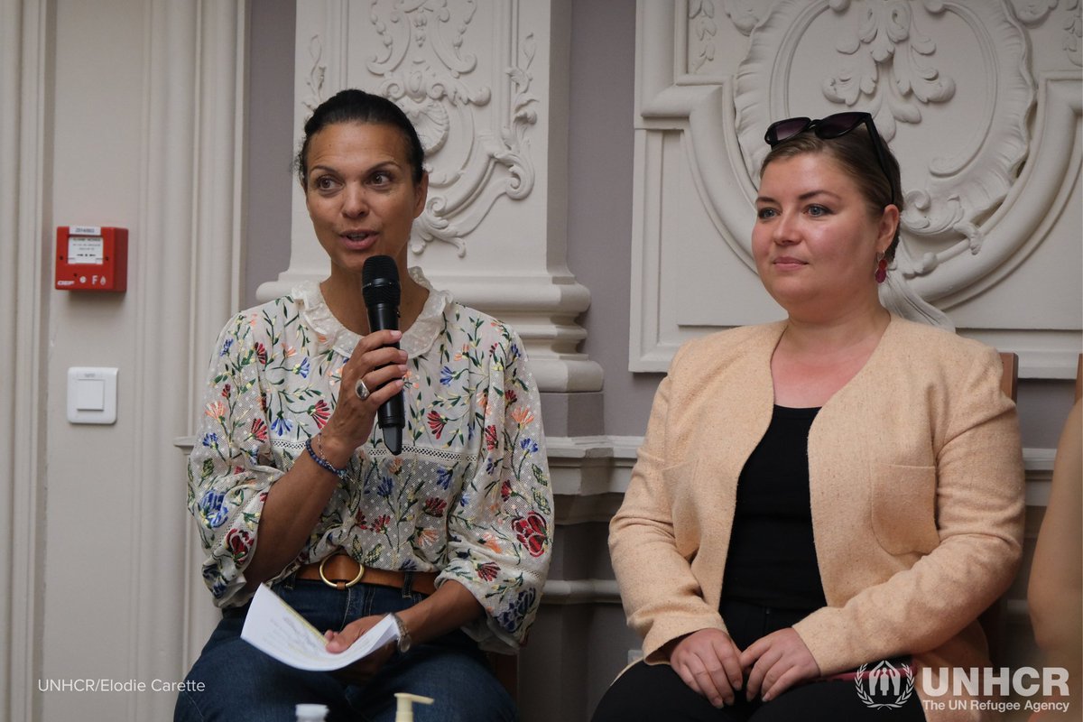 Accès à l’emploi des personnes réfugiées : Comment lever les freins ?

➡️ Changer le regard dans les entreprises et plus largement dans l’opinion publique.

Avec I.Giordano <a href="/FondationBNP/">BNP Paribas: Diversité, Impact et Inclusion ?</a>, B.Araki @ClearChannelFr, C. de Longevialle <a href="/AccorSolidarity/">Accor Heartist Solidarity</a>, et <a href="/AgBrovchenko/">Anastasiia Brovchenko</a>