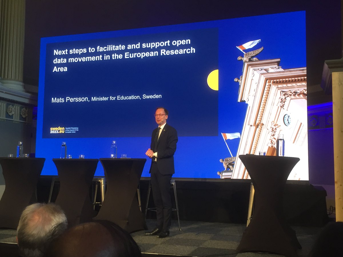 BeckmannEOSC's tweet photo. At the end of the #infraopendata conference Mats Persson (Swedish minister for education) and Signe Ratso, the commission's deputy director general of DG-RTD, present the Lund declaration to facilitate and support open data movement in the European Research Area. @sweden2023eu https://t.co/KBL2GcErQm