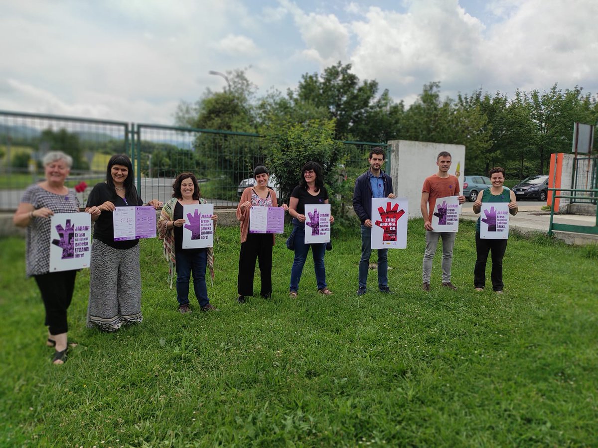 ERASO SEXISTEN KONTRAKO SAKANAKO FESTETAKO KANPAINA BATERATUAREN AURKEZPENA🟣🟣
<a href="/SakanaMank/">Sakanako Mankomunitatea - Mancomunidad de Sakana</a> <a href="/EBilgunea/">Emakumeen Bilgunea</a>