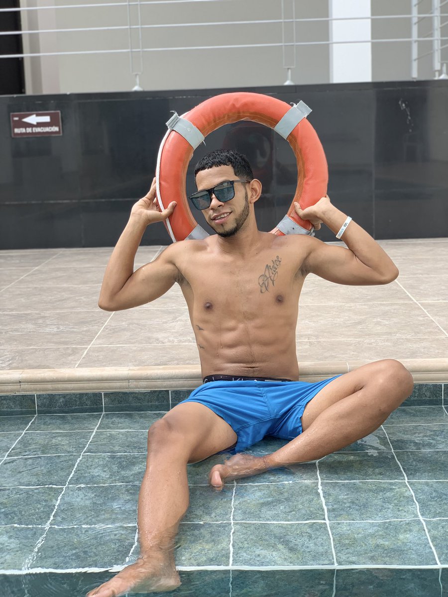 Couplegold3's tweet photo. 💎#onlufans.com @Flirt4Free https://t.co/7TVuk6s9dT