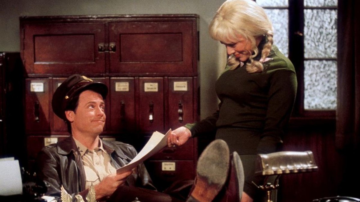 Cesar_Meryl's tweet image. On continue d'explorer la décennie 2000 avec  l'année 2003. Avec du grand classique signé Tarantino, une pépite absolue de PT Anderson, un Nicolas Cage qui voit double voire triple et un Papa Schultz sous Viagra.
youtube.com/watch?v=KdkJ-n…
Commentez, likez, abonnez-vous à la chaîne.