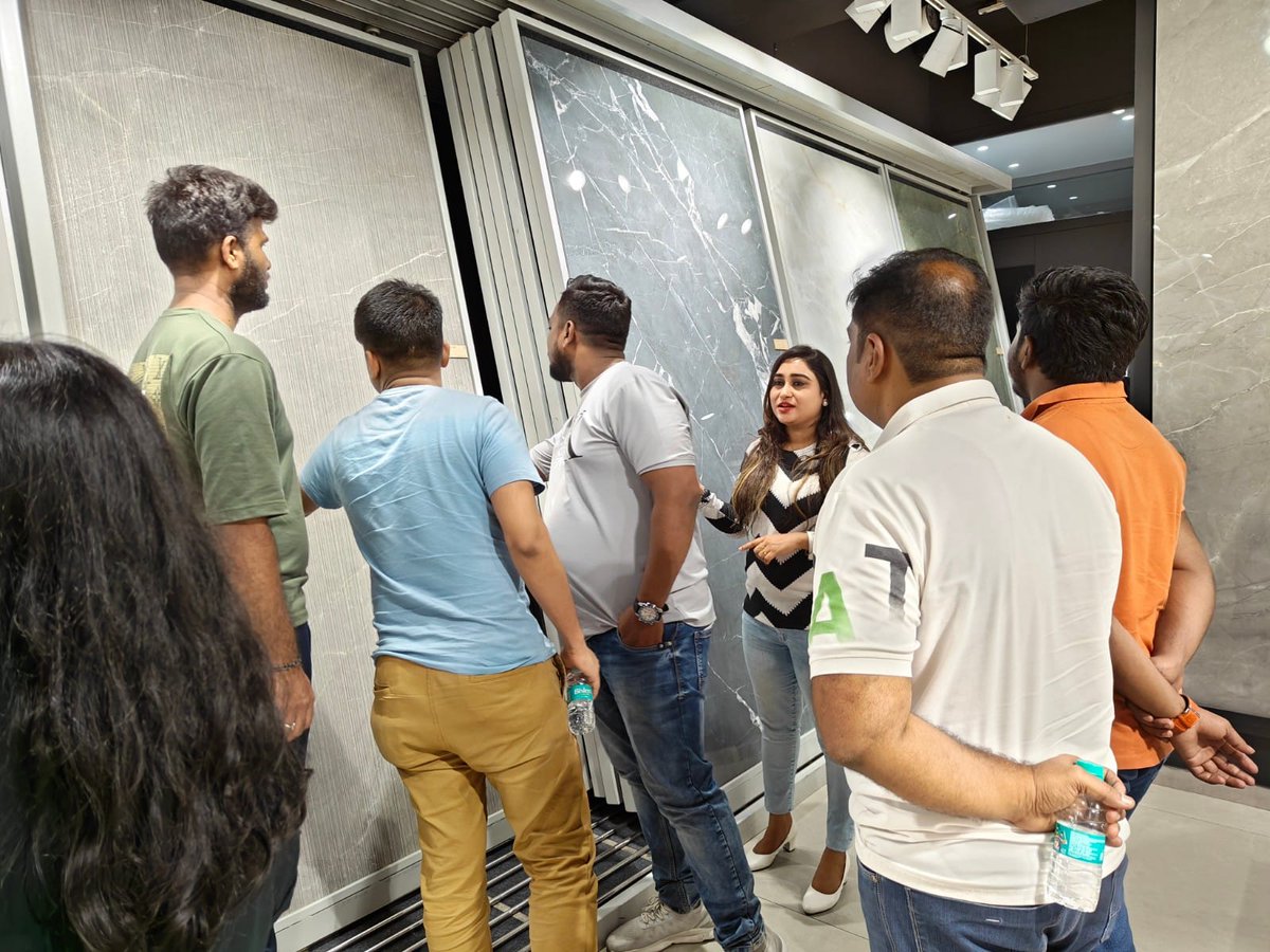 Shanti_reddy's tweet image. It was a amazing experience and great interaction with Beyond Design Team ✌️✌️

#architectsmeet #team #design #experience #nexiontiles #beyonddesign