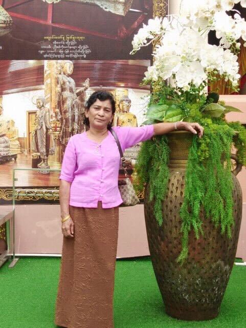 AZNsAgainstWoke's tweet photo. BREAKING: 73-y/o Thai immigrant, Santu Maya, killed in Oakland’s hit-and-run last Friday.  

A beloved mother and grandmother, she had just arrived in the U.S. to be with family. 

Please send leads/additional info. Prayers for her family during this difficult time. RIP 💔 https://t.co/qz0ZlVfBI5