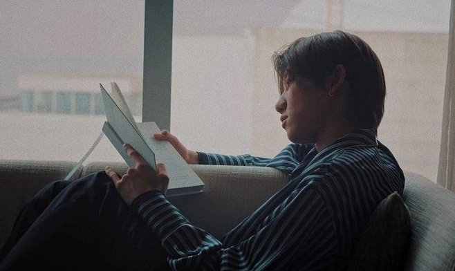 ☾ 𝐈𝐍𝐒𝐓𝐀𝐆𝐑𝐀𝐌 ☽

@/𝐛𝐥𝐚𝐜𝐤_𝐝𝐞𝐞𝐫

« will always be a bookworm »
by @bmryixue

♡ xxx    ✎ xxx