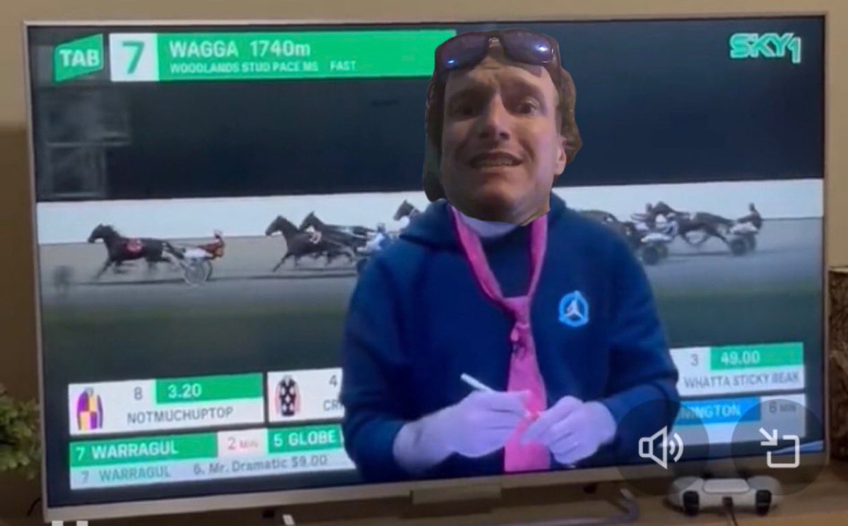 At least make it someone #riverinaform fans want to see!