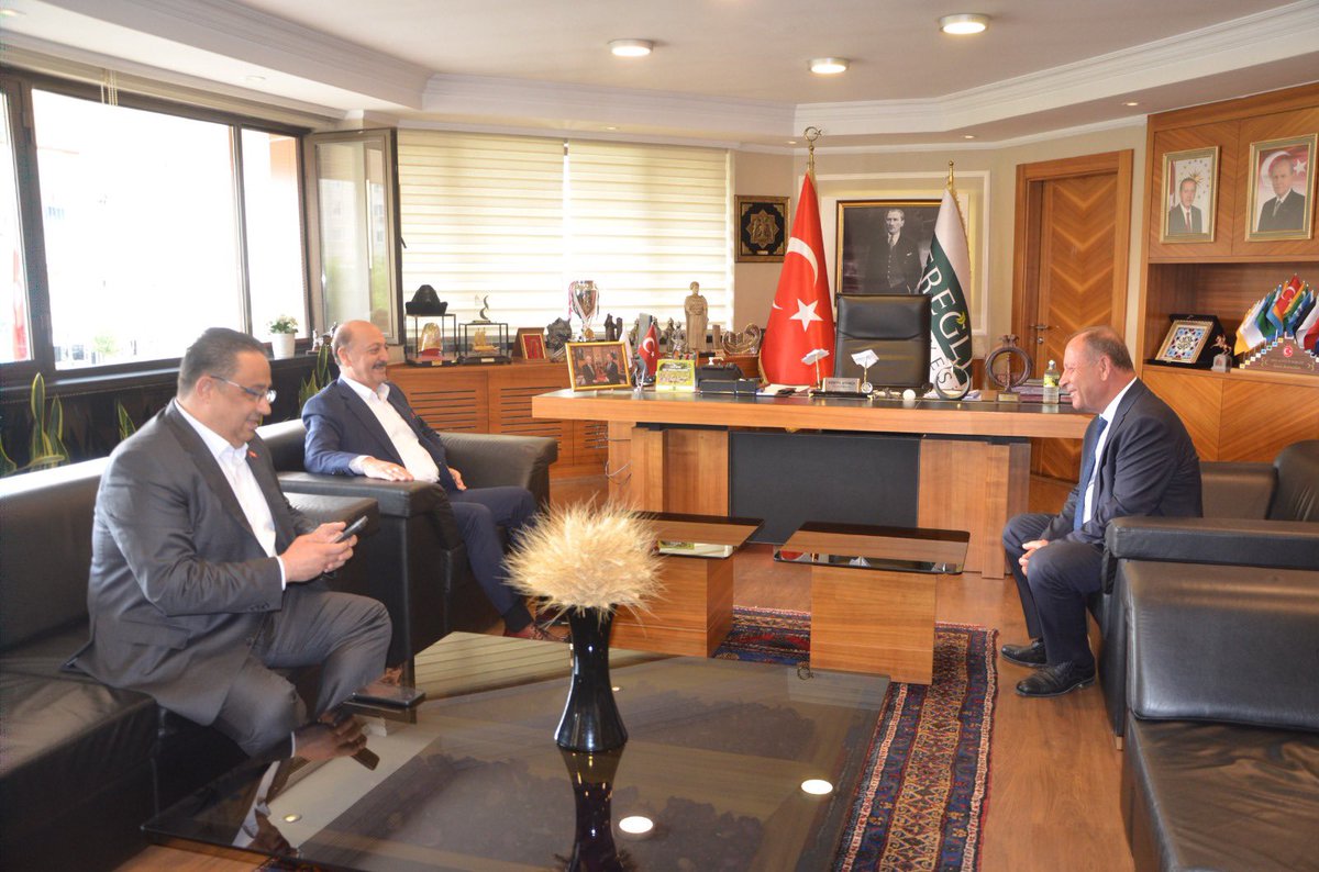 Önceki dönem Çalışma ve Sosyal Güvenlik Bakanımız, Ankara Milletvekilimiz Prof. Dr. Sayın Vedat Bilgin’i Ereğli’mizde ağırlamaktan onur ve mutluluk duyduk. Yoğun temposuna rağmen gerçekleştirdiği bu nazik ziyaretten dolayı Sayın Bilgin’e teşekkür ediyorum.