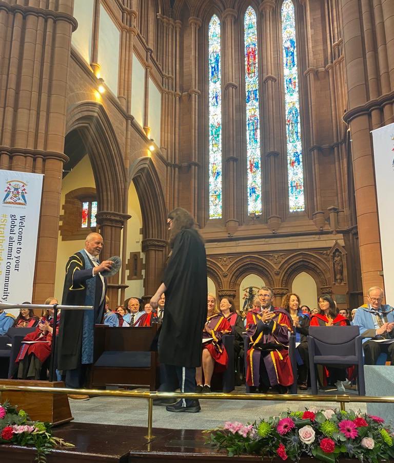 Congratulations to our #BreakingBarriers #graduates - the first to complete the programme with <a href="/StrathScience/">Strathclyde Science</a> and <a href="/balfourbeatty/">Balfour Beatty</a>!👏🎓

Since 2018, #BreakingBarriers has supported 116 #YoungPeople who have a #LearningDisability.
Find out more:👇
enable.org.uk/enable-works/o…
#StrathLife