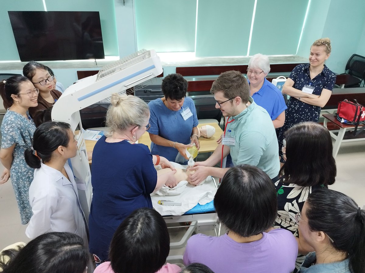 fgchr's tweet photo. A successful @NewbornsVietnam NLS demo course in Hue. Superb performance by all! 6 candidates have become the first Instructor Potential (IP) candidates for Central Vietnam. An exciting new chapter shared with our colleagues at Hue University of Medicine and Pharmacology https://t.co/Eamtf63lqd