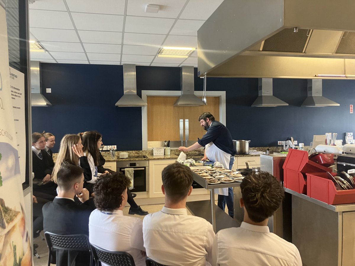HeOlspck's tweet photo. Scallops, samphire &amp; Jerusalem artichoke purée was demonstrated at the Cookery School today. Many thanks to the PTA for funding this fabulous day of learning for our GSCE students!! https://t.co/ClkF6D5u9h