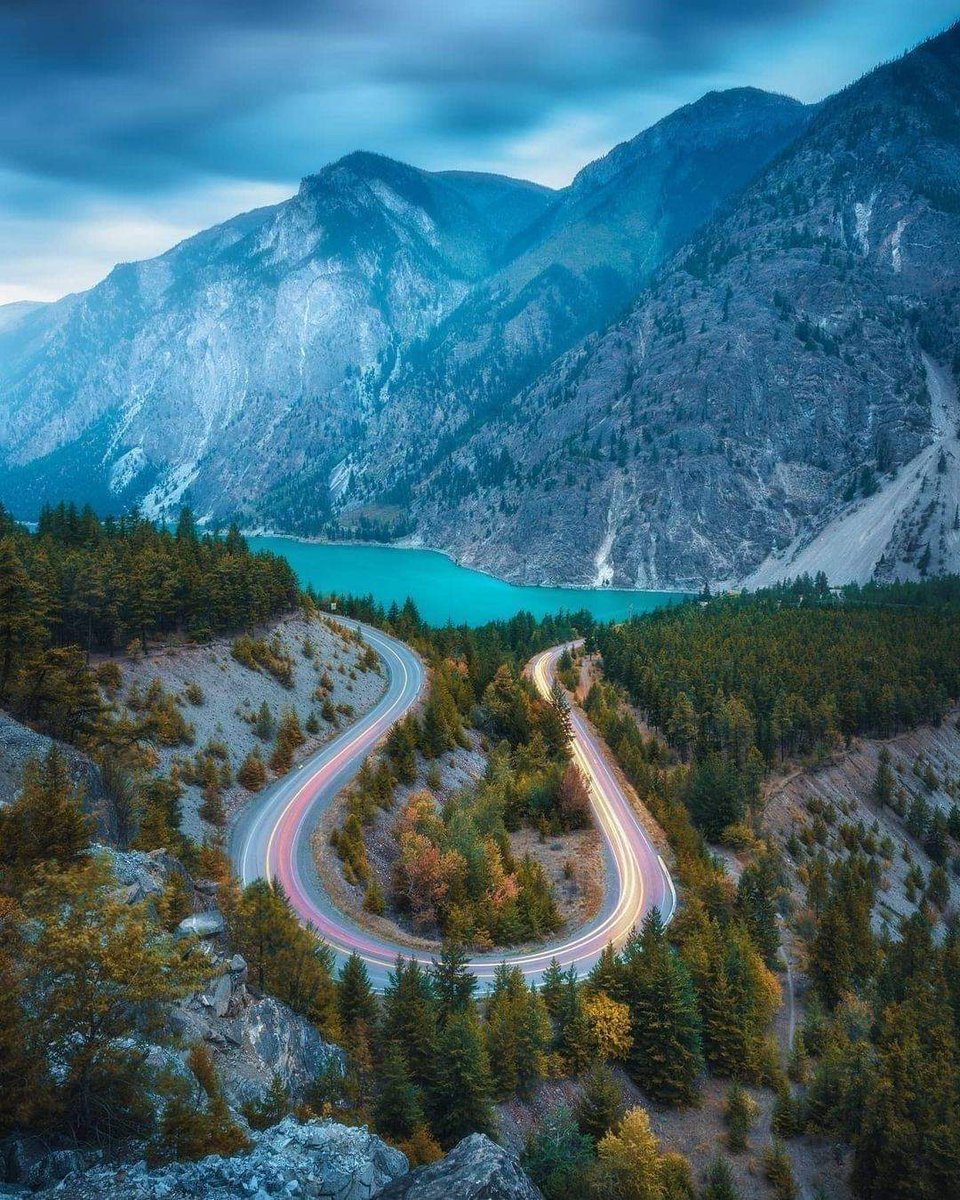 Lillooet, British Columbia. 

📷 Zach Doehler

#Porsimelees❤️