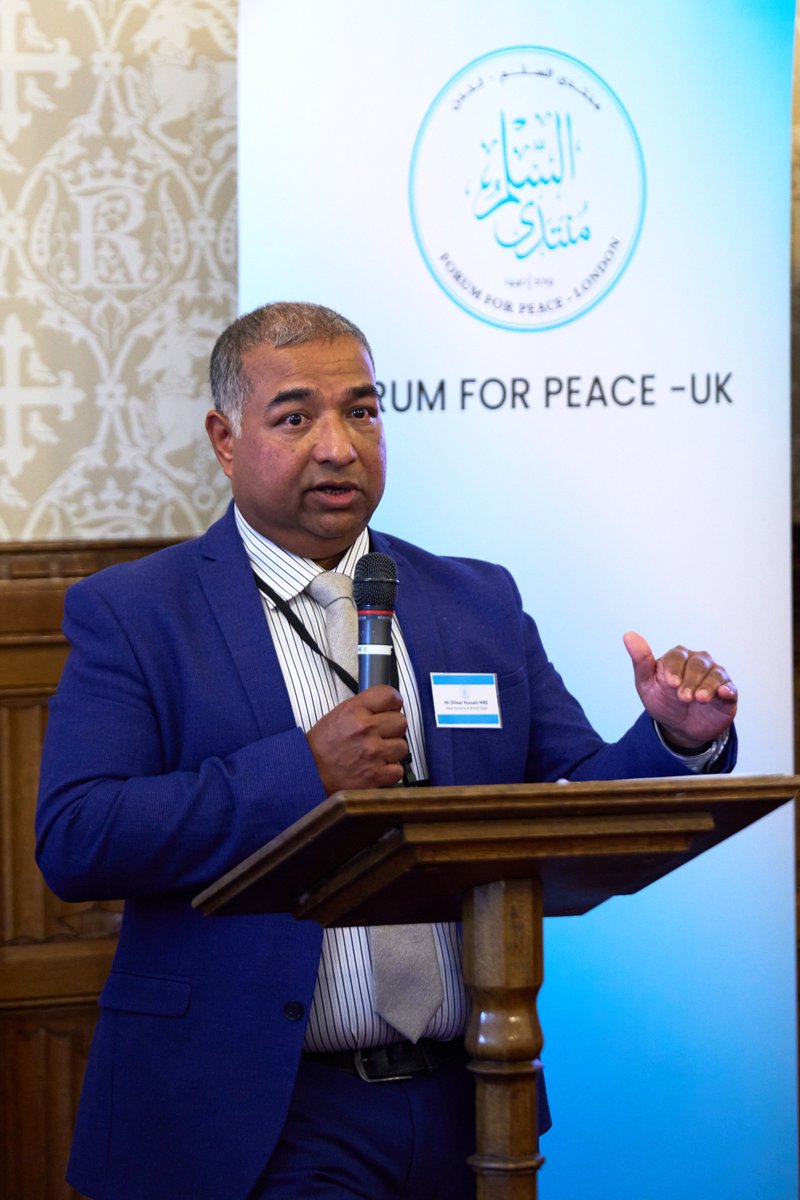 LondonFfP's tweet photo. 📸@DilwarH explaining how this handbook can be used in Muslim communities throughout the UK. This will form a pillar of our work in the UK in the coming months. #MDlaunchUK https://t.co/vcB2UGZRSV