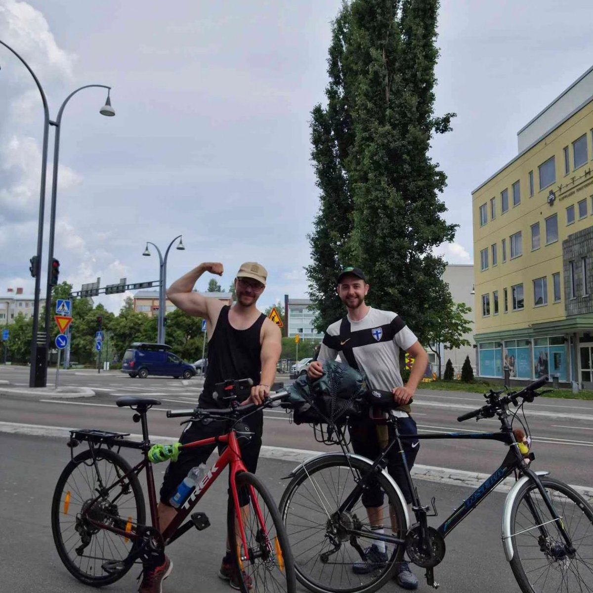 Pyöräilythön done, 14 päivää, +1300 kilometriä ja monta yötä ulkona 🙂👍