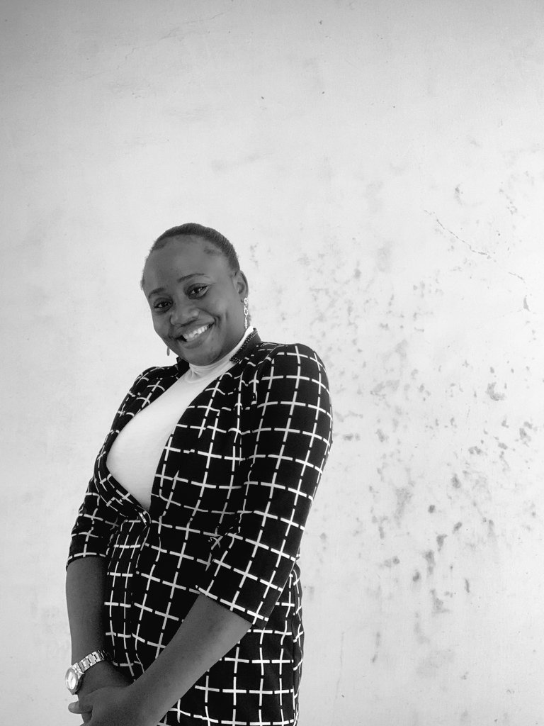 FlourishingIni's tweet photo. Final year defense was a success
Glory to God
#Graduate
#donewiththedust
#Ontothenextphase https://t.co/UYw1dbNULq