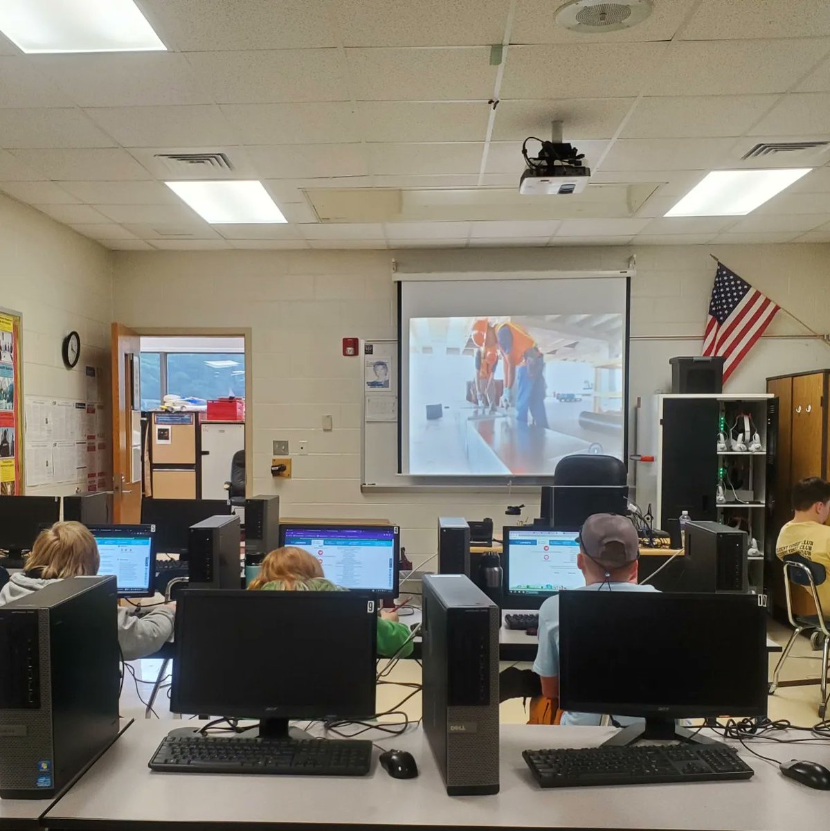 Caldwell County CTE (@cte_caldwellco) on Twitter photo Day 1 of our CTE Virtual Reality Career Exploration Camp was a success! Middle School Students learned about career clusters, career pathways and occupations while having fun with VR! They are geared up for Day 2 today! #caldwellschoolscte <a href="/CaldwellVoice/">CaldwellSchoolSystem</a> <a href="/CTEforNC/">NC Career and Technical Education</a> Day 1 of our CTE Virtual Reality Career Exploration Camp was a success! Middle School Students learned about career clusters, career pathways and occupations while having fun with VR! They are geared up for Day 2 today! #caldwellschoolscte <a href="/CaldwellVoice/">CaldwellSchoolSystem</a> <a href="/CTEforNC/">NC Career and Technical Education</a>