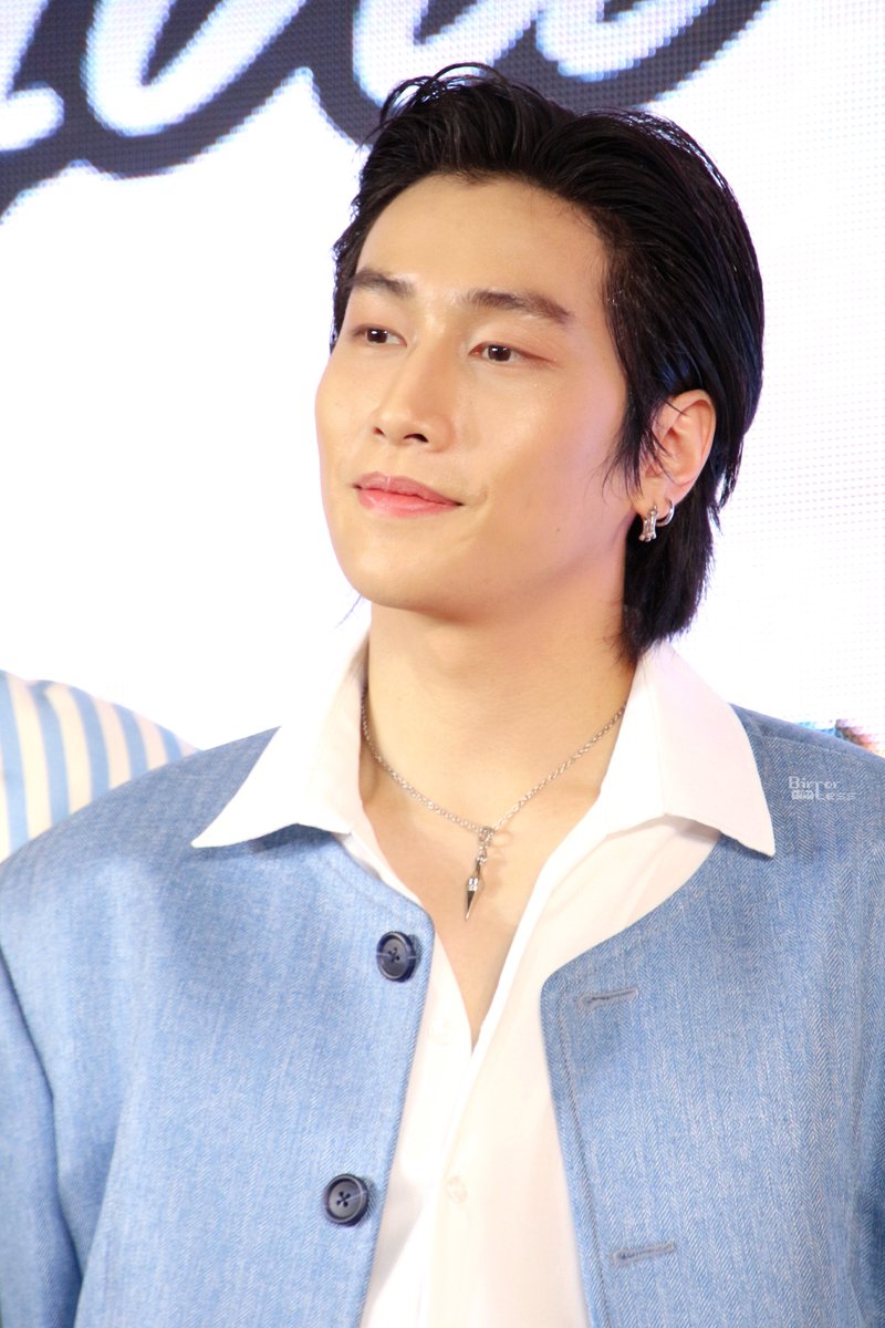 birrorlessbbb's tweet photo. คุณพรีเซนเตอร์สุดหล่อ 
@biblesumett 
#Kaniva3rdBirthdayCelebration 
#KanivaXBible : #BibleWichapas https://t.co/XAmRkVO3nK