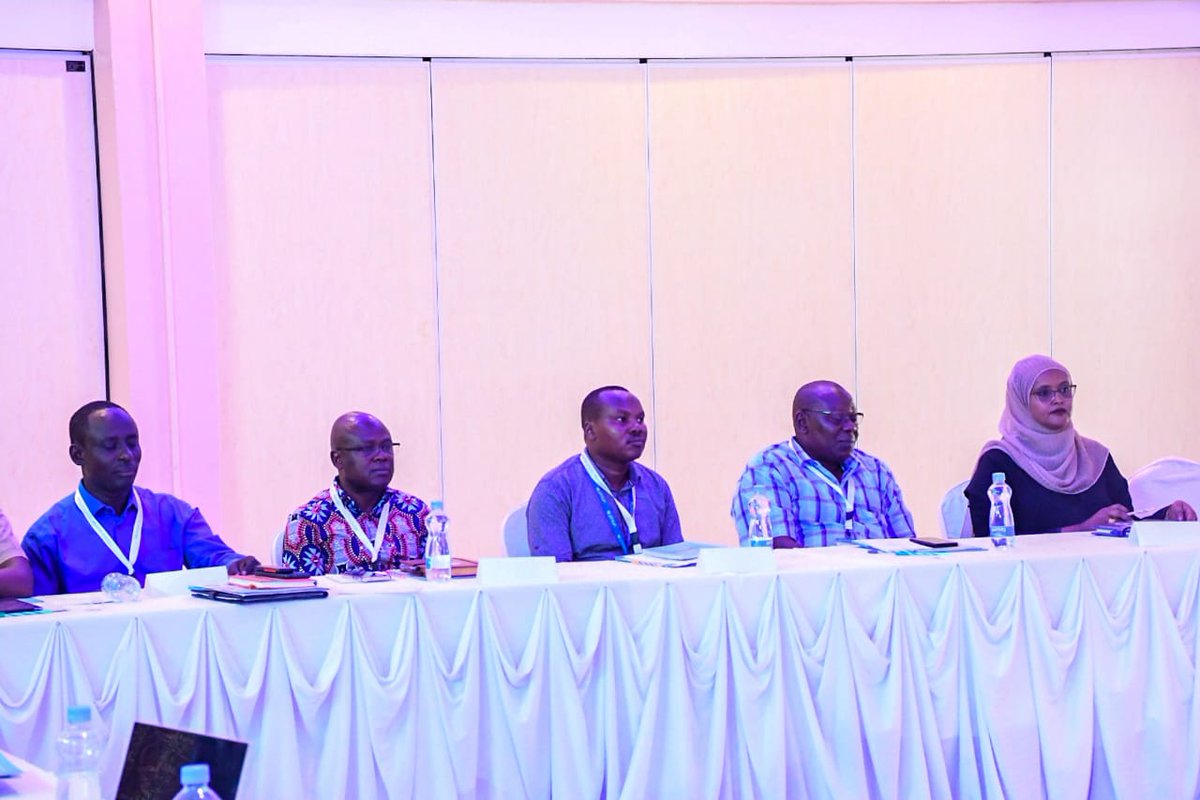DrJohnErus's tweet photo. Grateful to join the REACH Turkana Stakeholders Forum, discussing evidence-informed impact pathways to water security in drylands. Appreciating the partnership with @reachwater @UniofOxford  @FCDOGovUK @uonbi @UNICEFKenya through the REACH program https://t.co/TdXGak074P